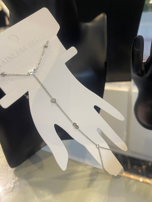 Finger ring bracelet