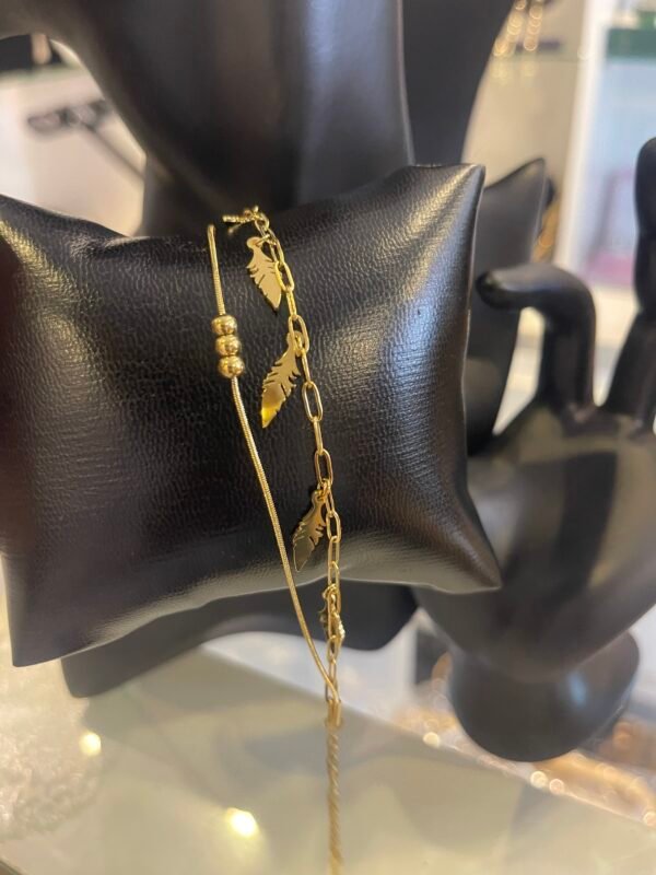 Double layered bracelet