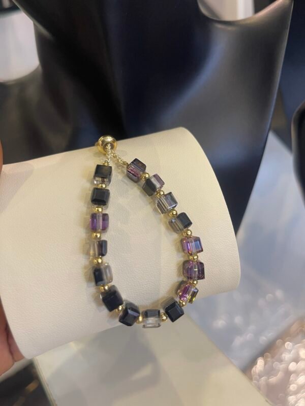 Beaded draw bracelet