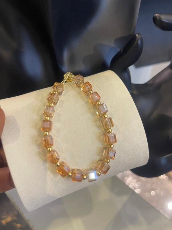 Beaded draw bracelet
