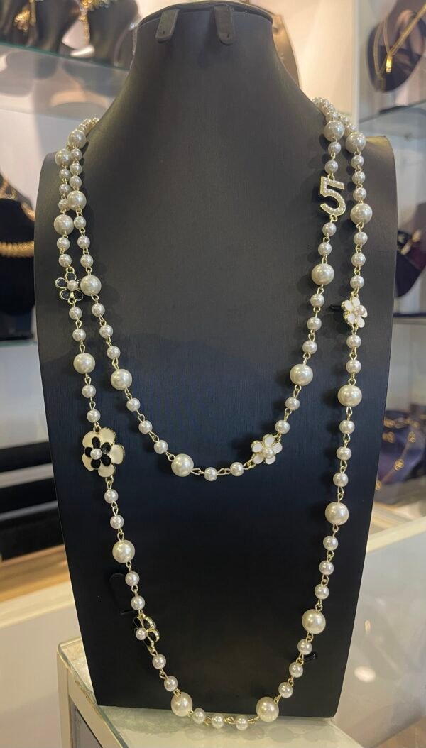 Double rope pearl necklace