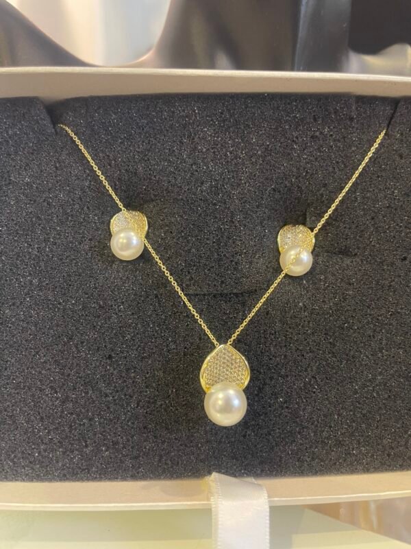 Necklace with earring gift set