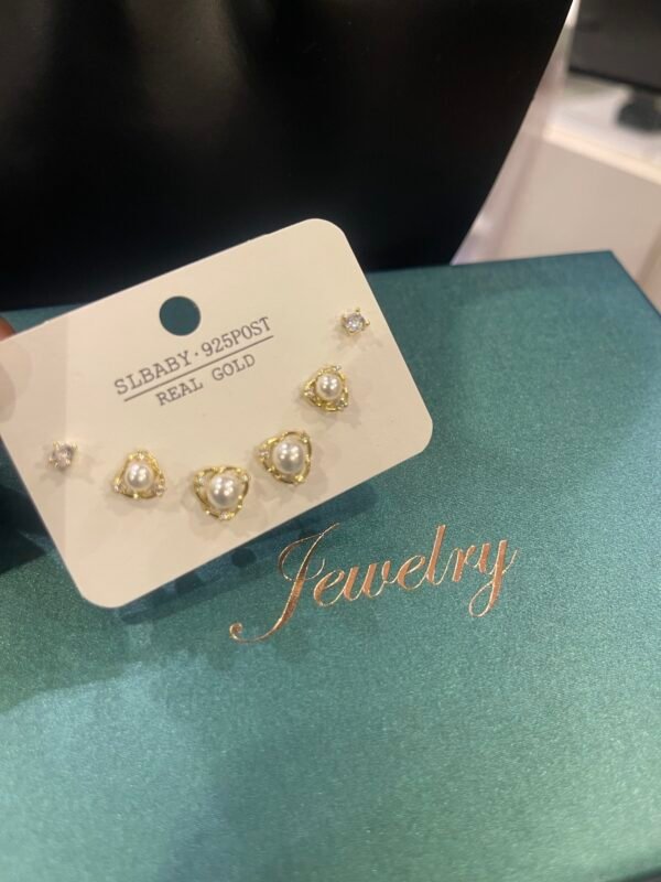 Hazel stud earrings