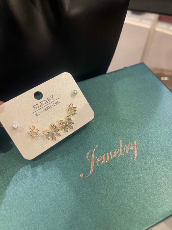 Hazel stud earrings