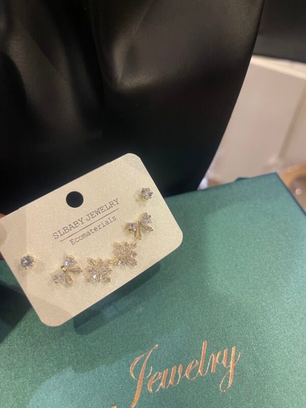 Hazel stud earrings