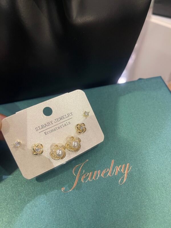 Hazel stud earrings