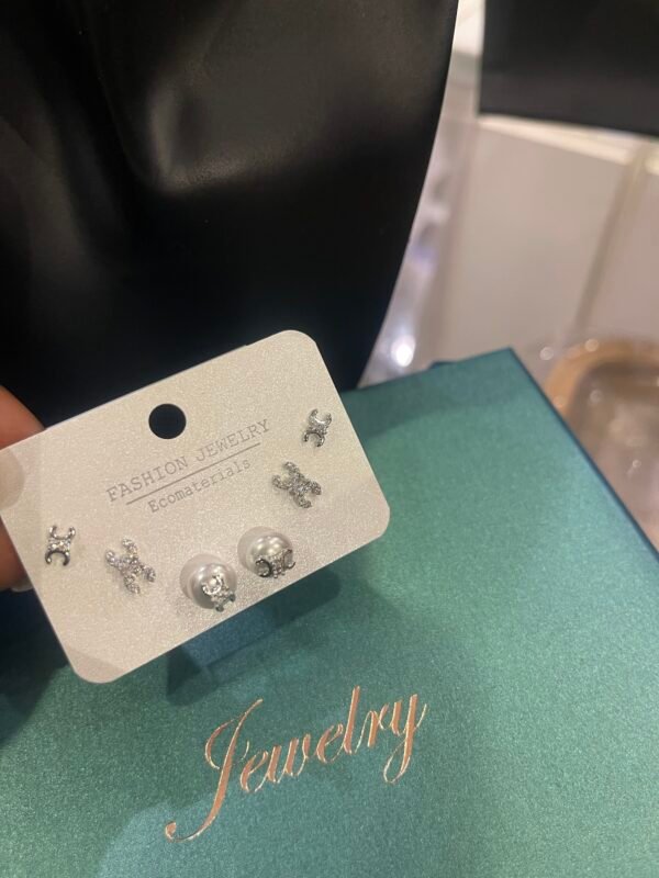 Hazel stud earrings