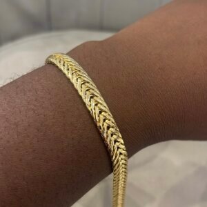 cjqkmfnuyxbjagf0lze0ljizljauntygkglqag9uztezldq7iglpuyayni42oybnemlwksac-45 Cuban bracelet