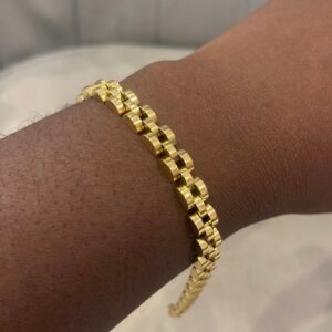 cjqkmfnuyxbjagf0lze0ljizljauntygkglqag9uztezldq7iglpuyayni42oybnemlwksac-43 Nana’s bracelet