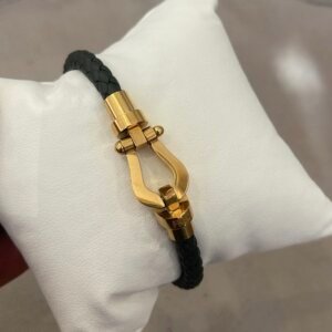 Leather bracelet