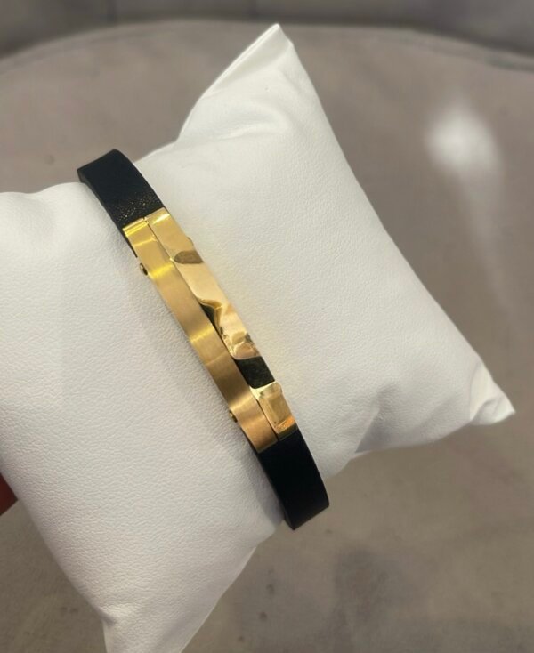 Leather bracelet
