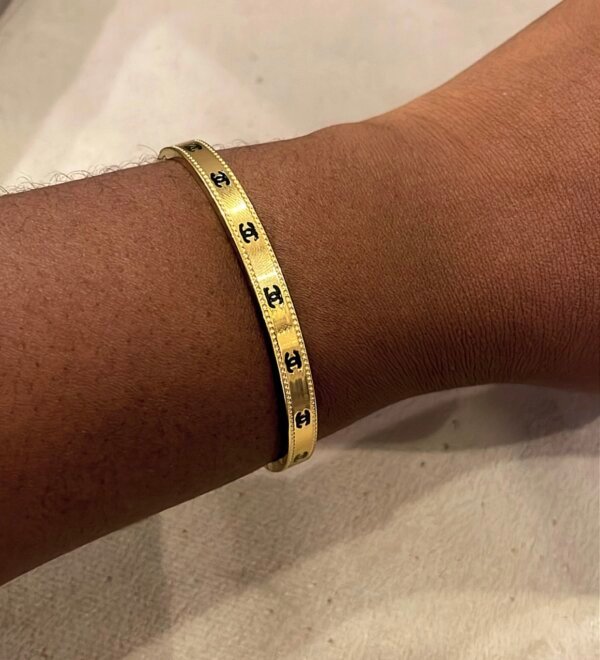 She bangles