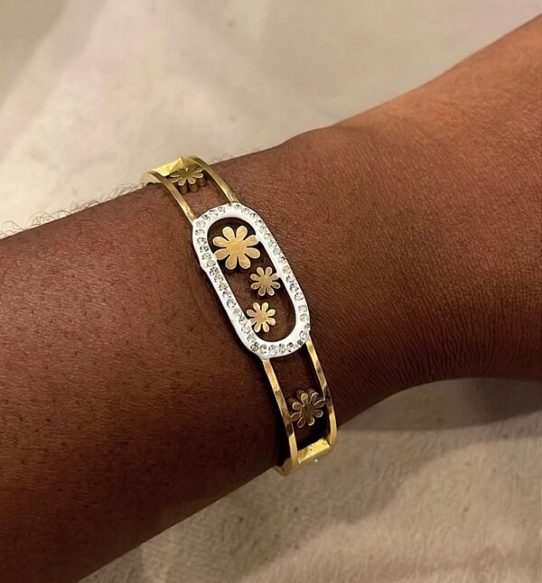 She bangles